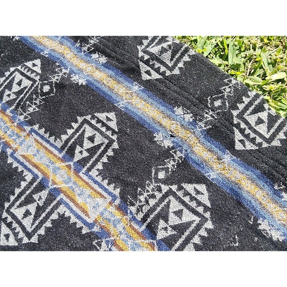 Pendleton Vintage Fit Blue Black Aztec Wool Jacket Size Medium Button Womans - Picture 7 of 13